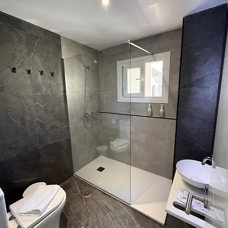 Ronda Iii アパート